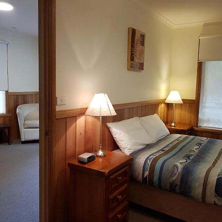 Driftwood Strahan Villas Buitenkant foto
